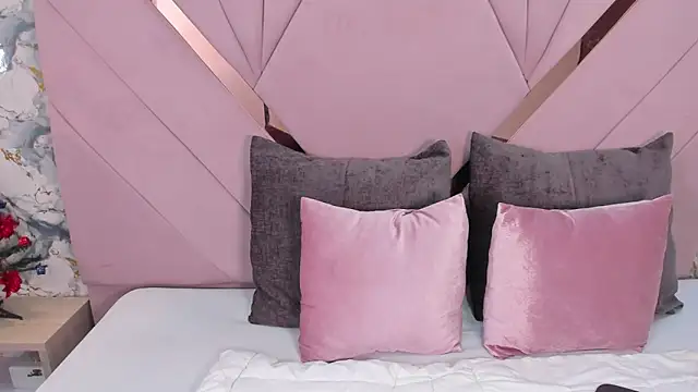 kaylin jann online show from December 18, 5:30 pm