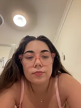 brooklynivy online show from April 14, 3:51 pm