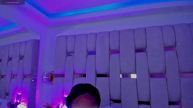 mia schwarz online show from March 18, 9:40 pm