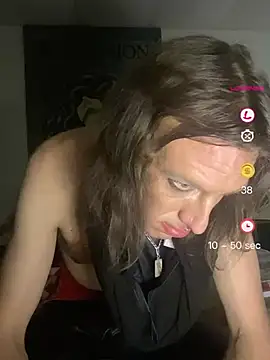 kikiwonderbar online show from April 27, 3:26 am