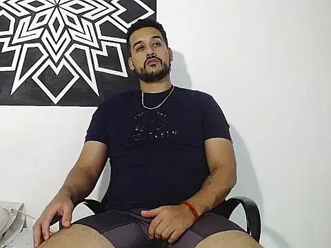  CHRIS-DENNIS  online show from April 23, 1:40 am