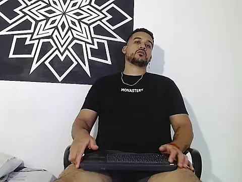  CHRIS-DENNIS  online show from May 8, 1:44 am