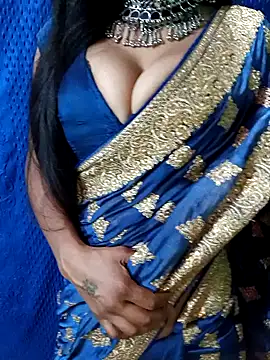 Snapshot of Savita_hotmom chatting on March 10, 5:40 pm Savita hotmom online show from March 10, 5:40 pm