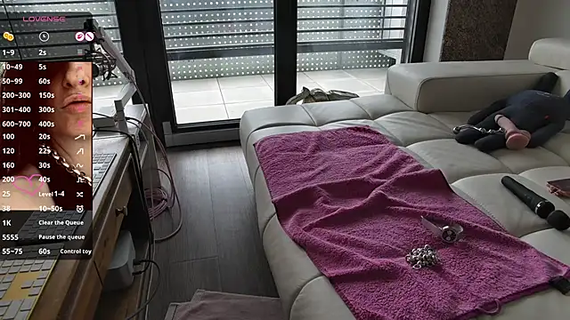 sexyLolia11 online show from July 19, 10:52 am