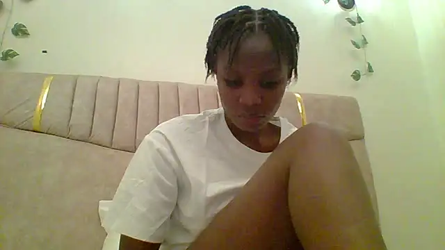 Snapshot of sexxy_sunflower chatting on February 9, 8:24 pm sexxy sunflower online show from February 9, 8:24 pm