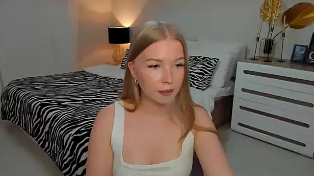 shy  lady online show from May 20, 6:03 pm