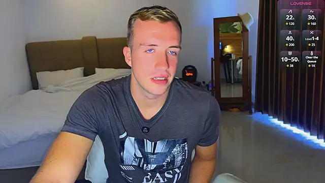 tommy cumfinger online show from April 19, 12:00 am