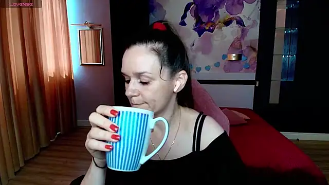 AriaGray online show from July 11, 12:30 pm