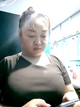 VyOanh2K online show from February 11, 3:39 pm