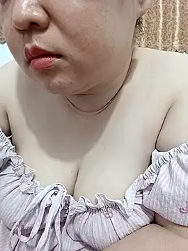 VyOanh2K online show from April 25, 3:53 pm