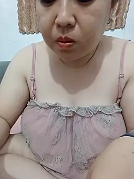 VyOanh2K online show from July 14, 3:29 pm