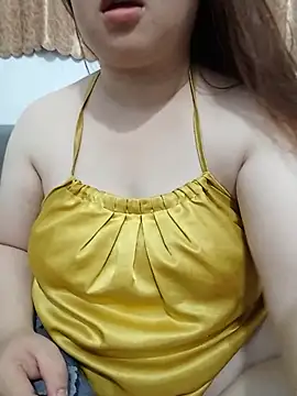 VyOanh2K online show from July 18, 4:55 pm