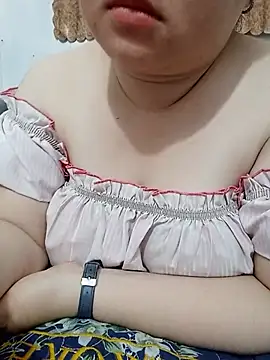 VyOanh2K online show from July 19, 3:05 pm