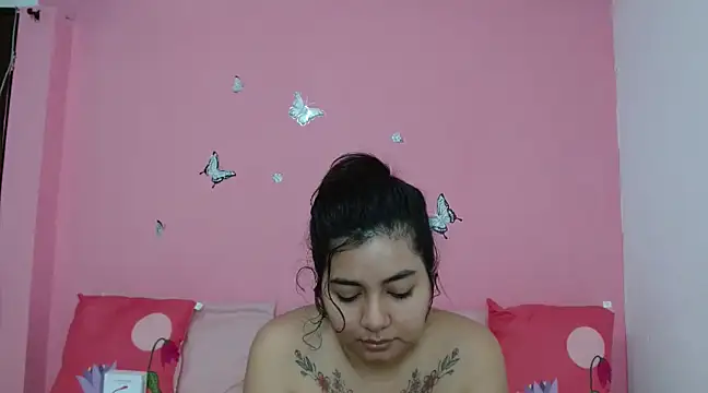 LaylaHolmes online show from December 19, 1:07 pm