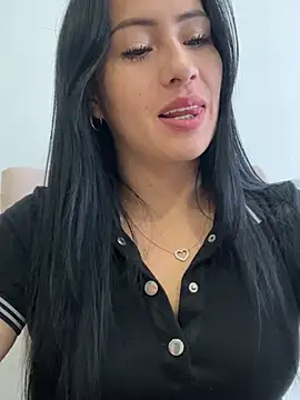 Sara luna  online show from July 16, 1:50 pm