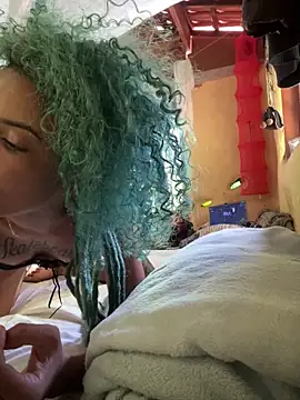 sammoura01 online show from March 11, 6:25 pm