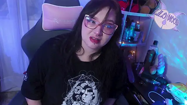 LiloMoon69 online show from March 18, 4:04 am