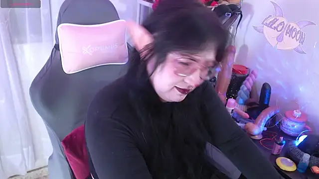 LiloMoon69 online show from October 5, 12:58 pm