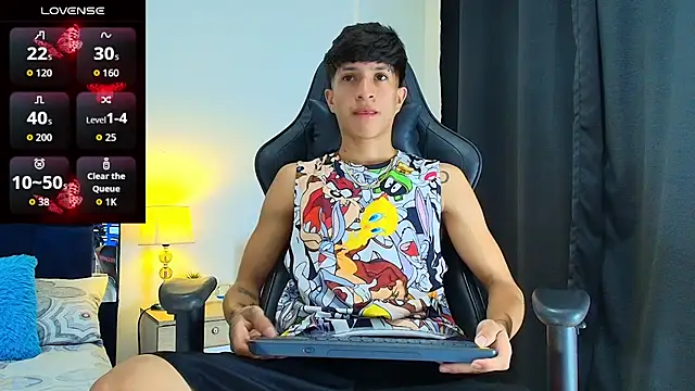 Snapshot of _CamiloBass chatting on July 17, 12:39 am CamiloBass online show from July 17, 12:39 am