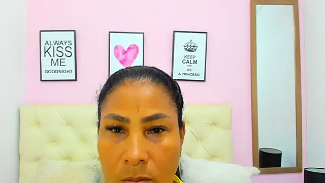 Snapshot of OliviaBurning chatting on June 23, 7:34 pm OliviaBurning online show from June 23, 7:34 pm