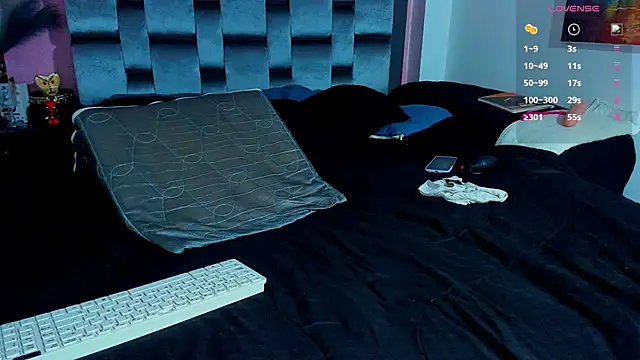 Piggy Eddy online show from February 12, 4:00 pm