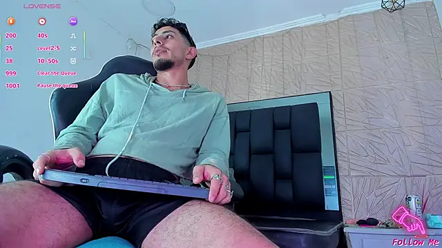 Piggy Eddy online show from October 14, 5:19 am