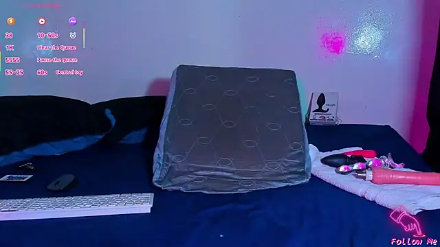 Piggy Eddy online show from February 18, 1:56 am