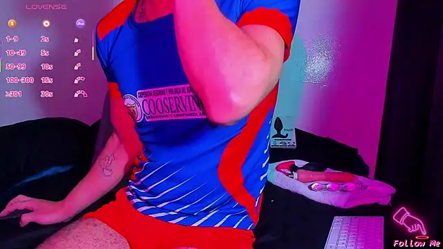 Piggy Eddy online show from February 23, 2:20 am