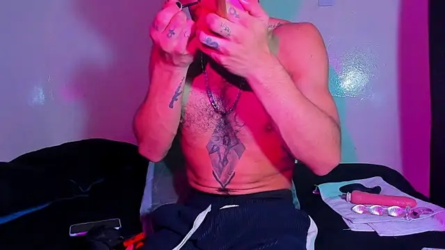 Piggy Eddy online show from March 4, 3:01 am