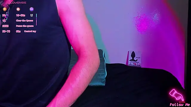 Piggy Eddy online show from April 14, 3:12 am