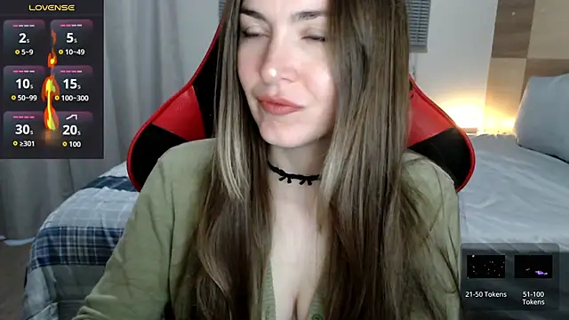 Snapshot of Naughty_Annn chatting on June 10, 8:19 pm Naughty Annn online show from June 10, 8:19 pm