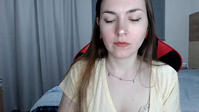 Snapshot of Naughty_Annn chatting on June 14, 1:14 am Naughty Annn online show from June 14, 1:14 am