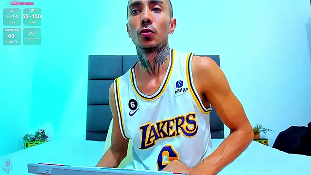 steven hott8 online show from July 10, 1:10 am