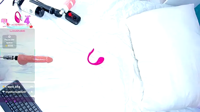 CintiaVega online show from March 18, 2:59 pm