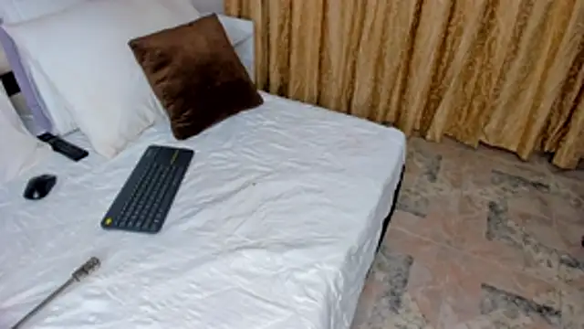 CintiaVega online show from November 6, 11:33 am