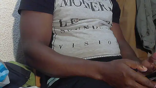 Snapshot of mmoiblack chatting on February 4, 8:47 pm mmoiblack online show from February 4, 8:47 pm