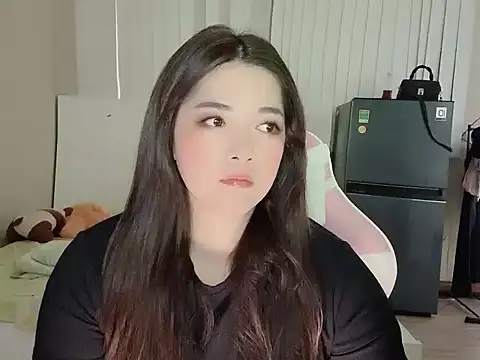 Snapshot of family196 chatting on February 27, 10:26 am family196 online show from February 27, 10:26 am