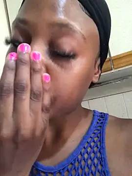 NAUGHTYSHALOTXX online show from December 8, 7:47 am