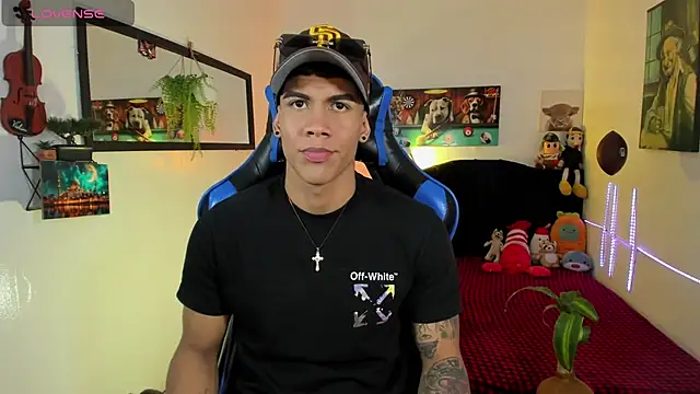 Damian latinxxx online show from April 11, 1:32 am