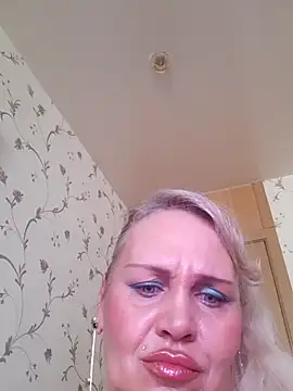 IsabellaBoni online show from June 28, 7:03 am