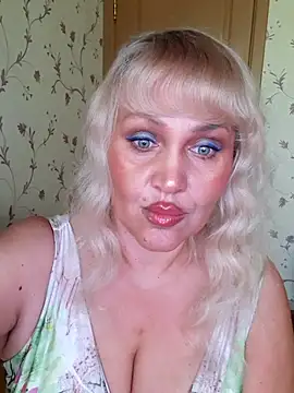 IsabellaBoni online show from July 13, 7:11 am