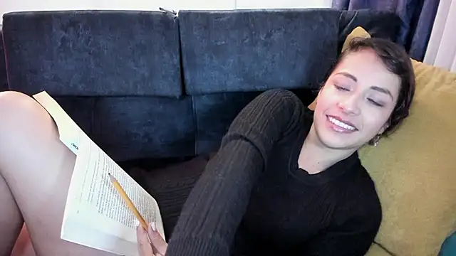 Snapshot of April_Evans26 chatting on December 3, 4:36 am April Evans26 online show from December 3, 4:36 am
