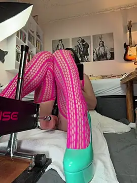 FoxyandTed online show from December 19, 5:09 pm