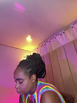 Britanymooree online show from March 16, 8:13 pm