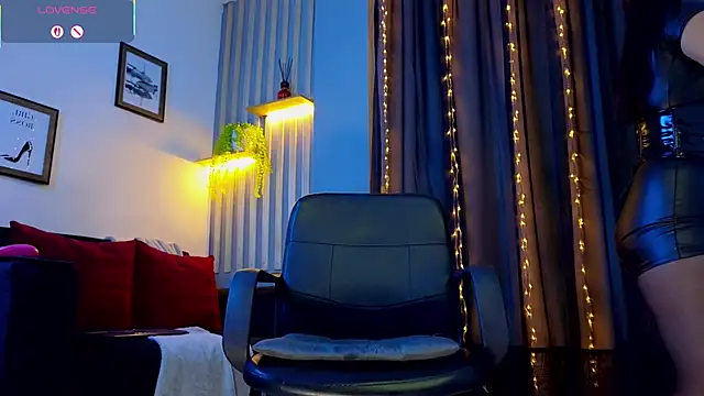 selena rogue online show from February 18, 11:28 am