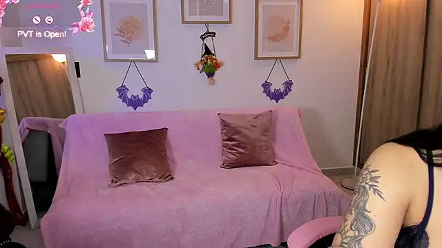 Veronica isaza   online show from October 20, 12:49 pm