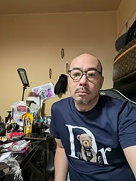 tsugu1105 online show from July 6, 11:29 pm