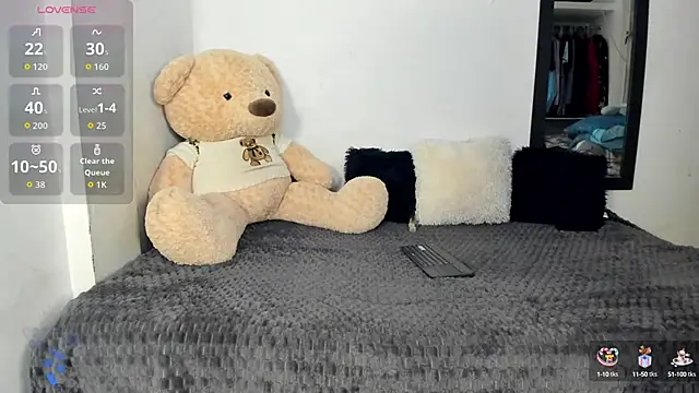 Snapshot of LittleParker chatting on October 2, 12:23 pm LittleParker online show from October 2, 12:23 pm