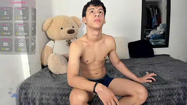 Snapshot of LittleParker chatting on October 18, 12:50 pm LittleParker online show from October 18, 12:50 pm