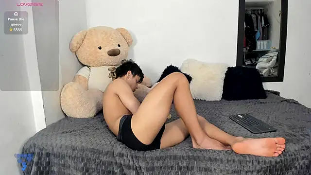 Snapshot of LittleParker chatting on October 26, 1:50 pm LittleParker online show from October 26, 1:50 pm